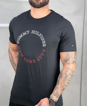 Camiseta Preto Masculina Com Logo Em Circulo No Peito - Tommy