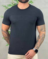 Camiseta Preta Masculina Embossing Slim - CK